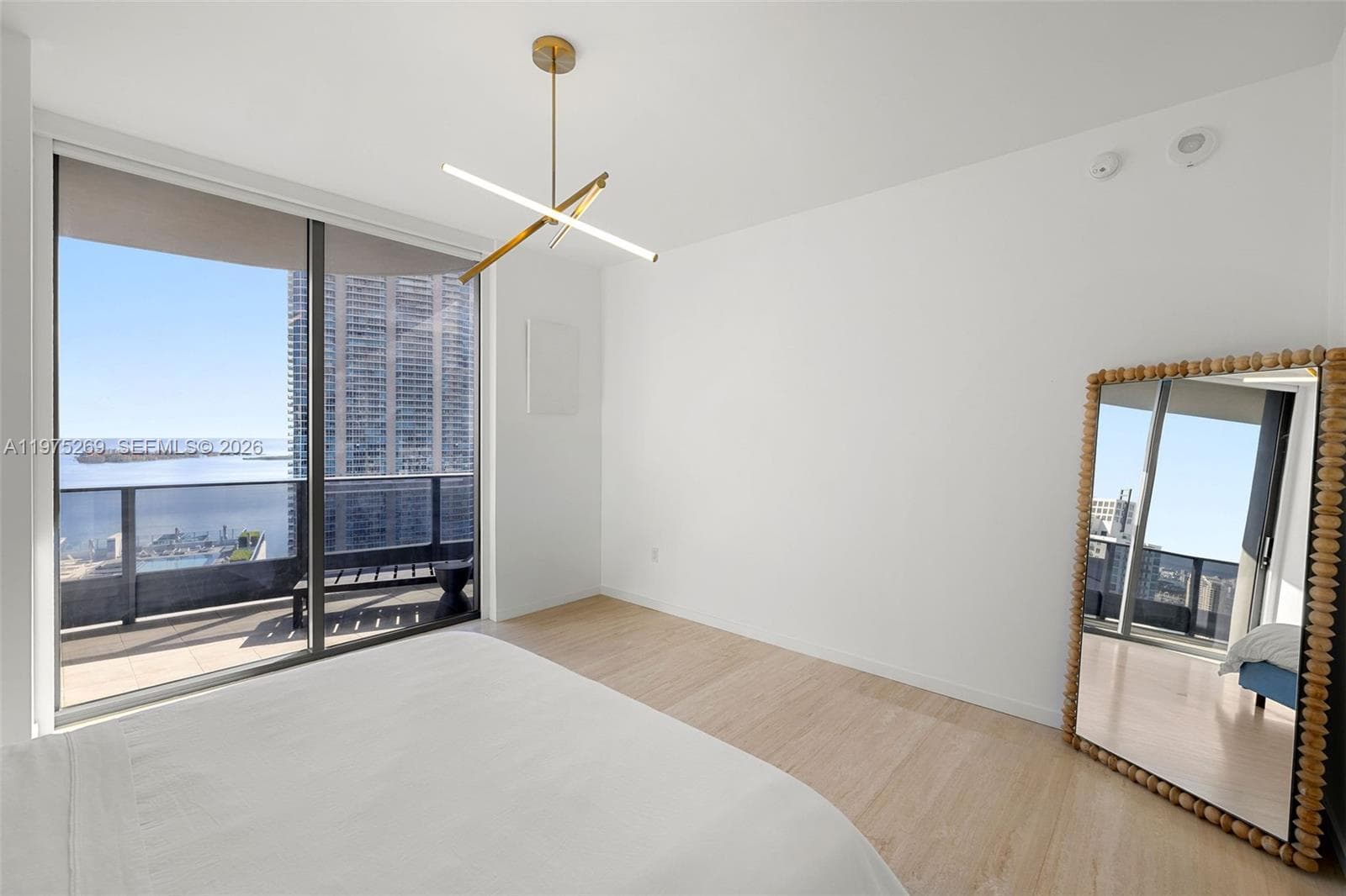 1000 Brickell Plaza, Miami FL 33131 — 27