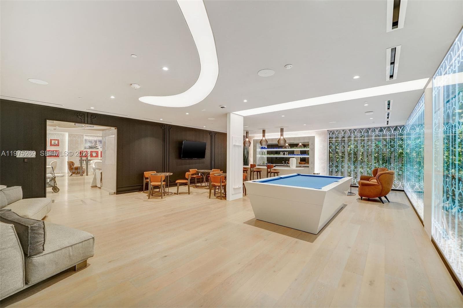 1000 Brickell Plaza, Miami FL 33131 — 53