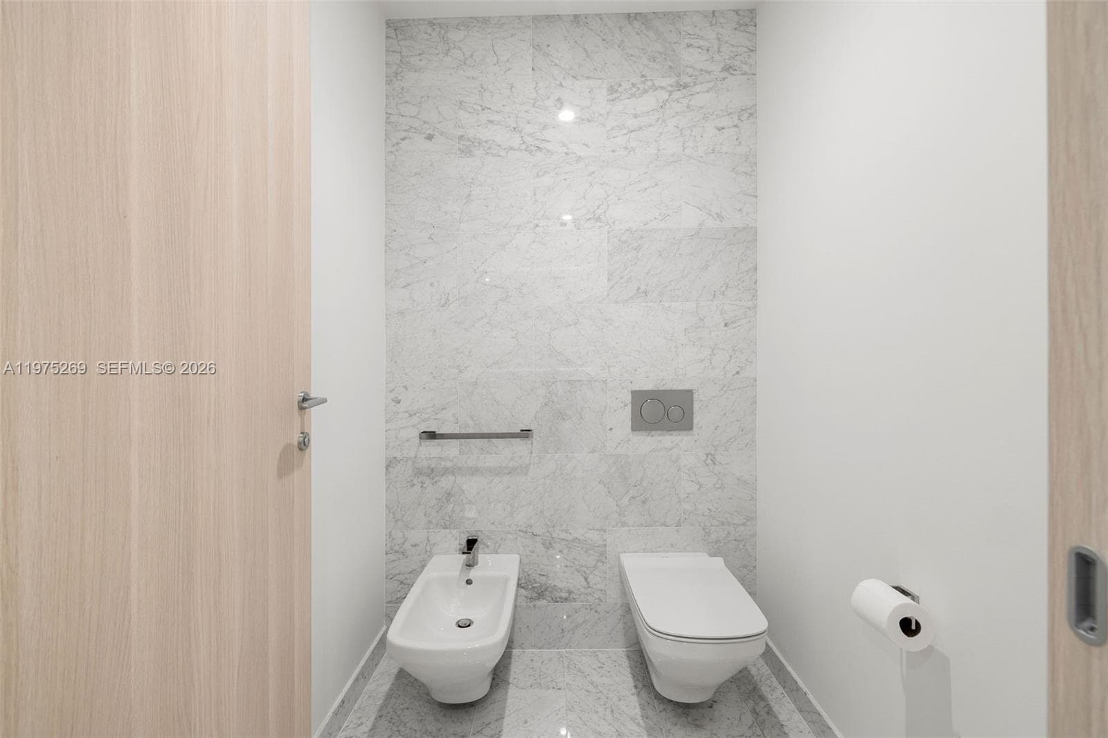 1000 Brickell Plaza, Miami FL 33131 — 33
