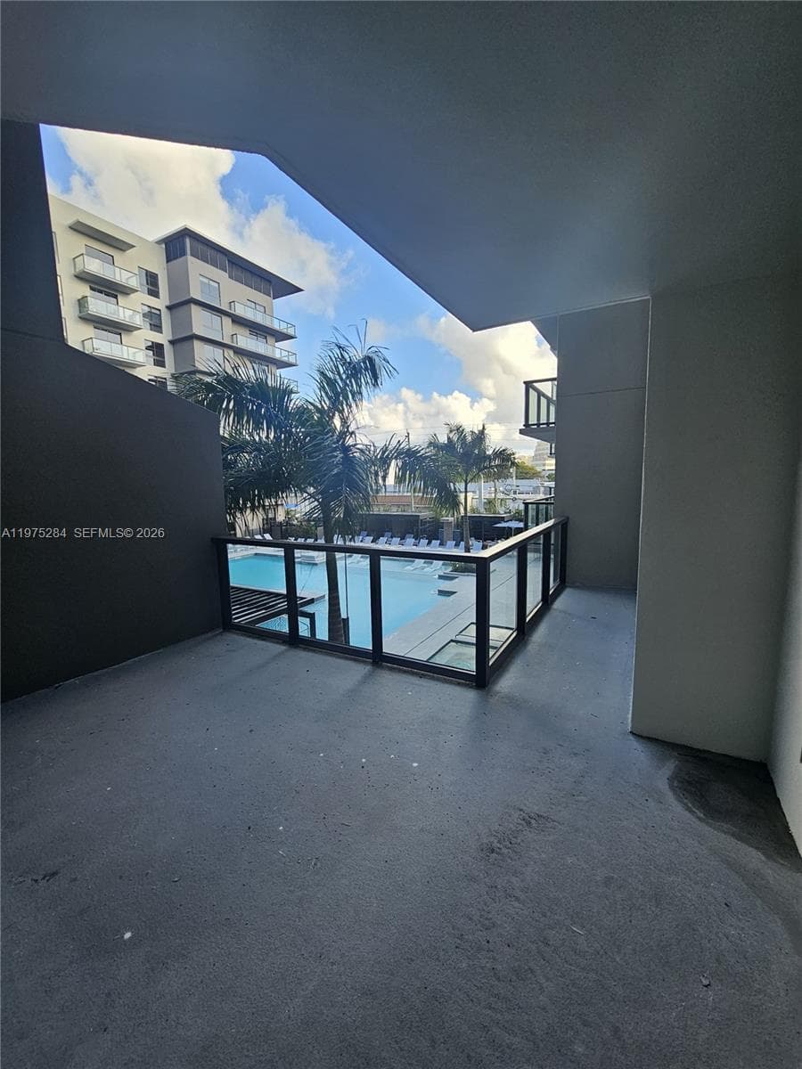 1650 NE 124th St # 621, North Miami FL 33181 — 53