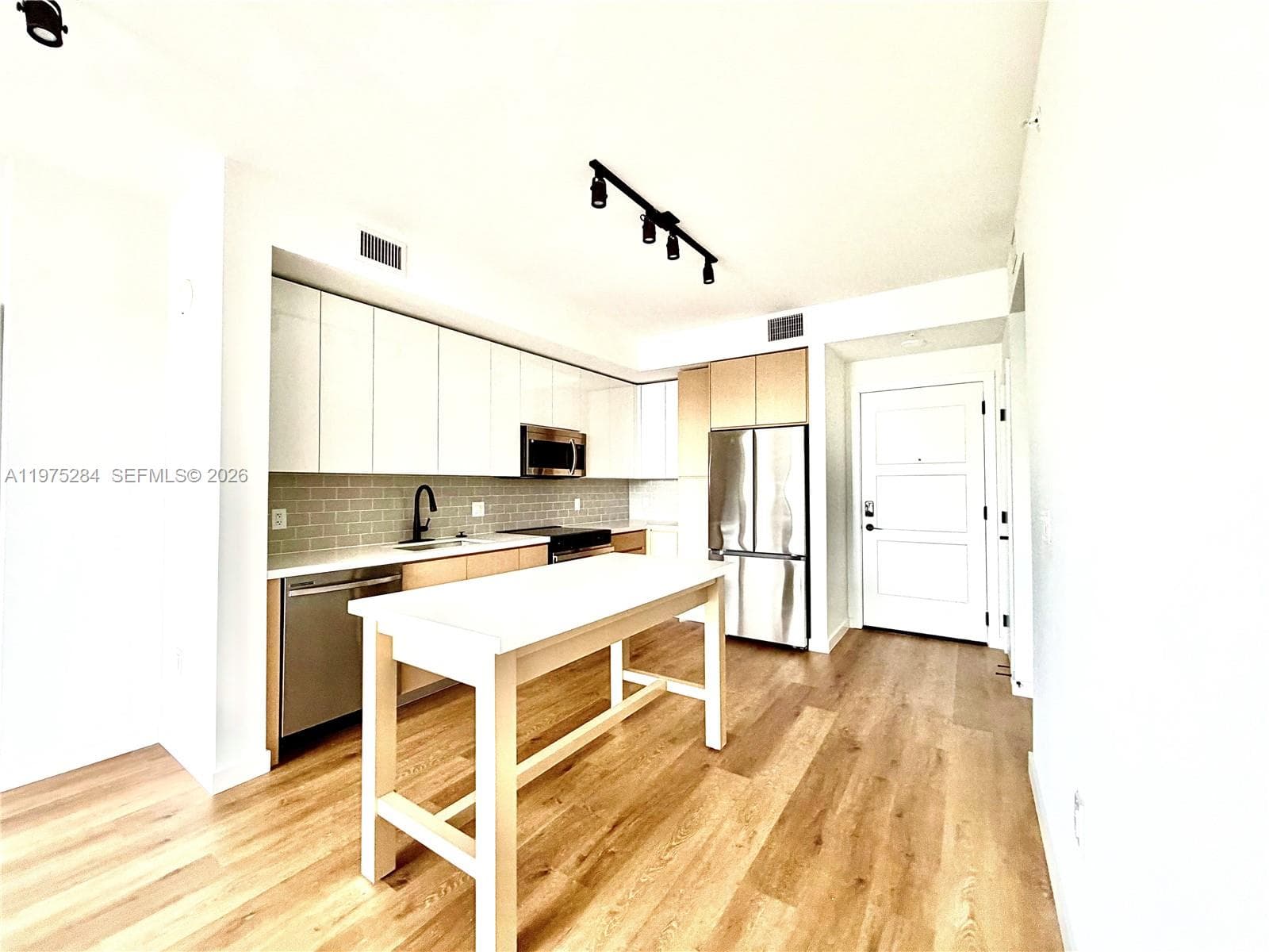 1650 NE 124th St # 621, North Miami FL 33181 — 10