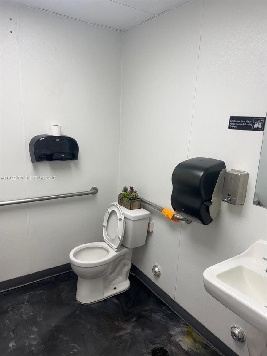 Confidential NW 67th Ave, Hialeah FL 33015 — 10