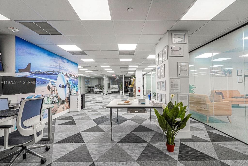 1110 Brickell Ave # 700A, Miami FL 33131 — 33