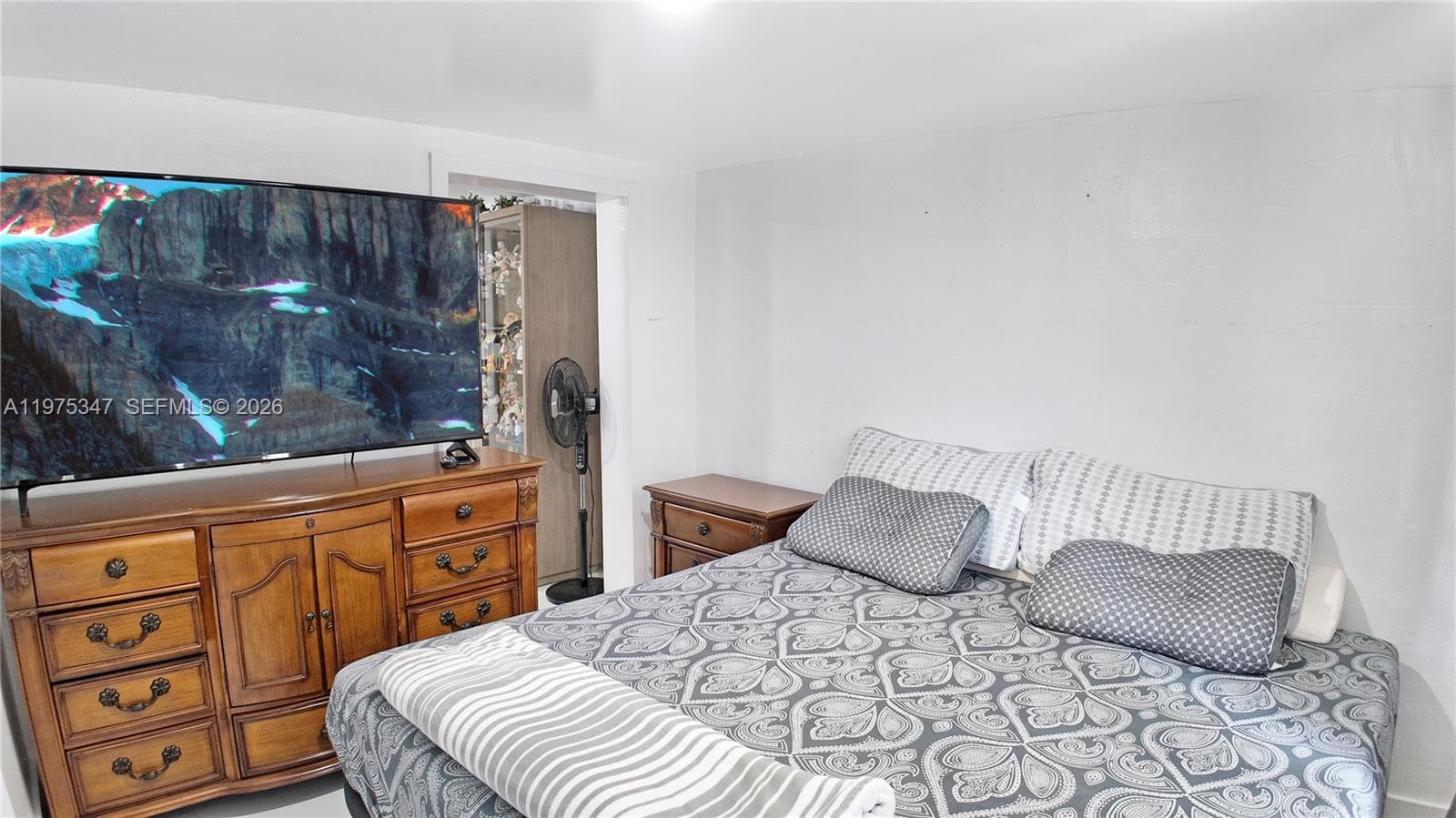 1461 E 7th Ct, Hialeah FL 33010 — 27