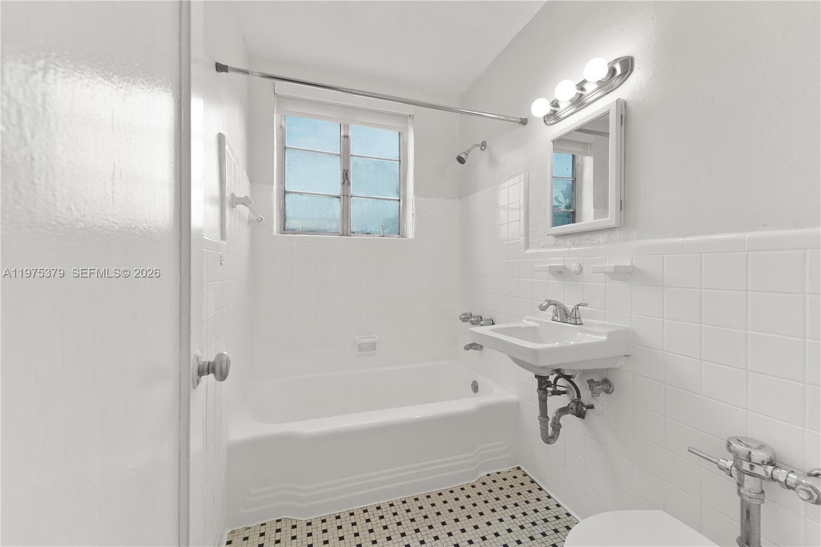 531 16th St, Miami Beach FL 33139 — 17