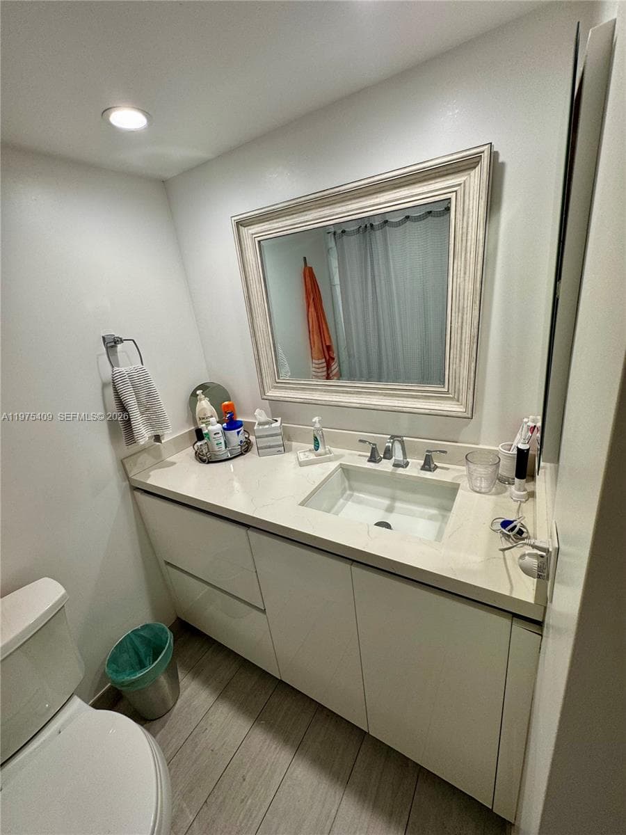 881 Ocean Dr, Key Biscayne FL 33149 — 42