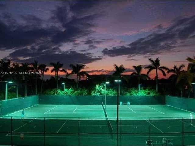 881 Ocean Dr, Key Biscayne FL 33149 — 3