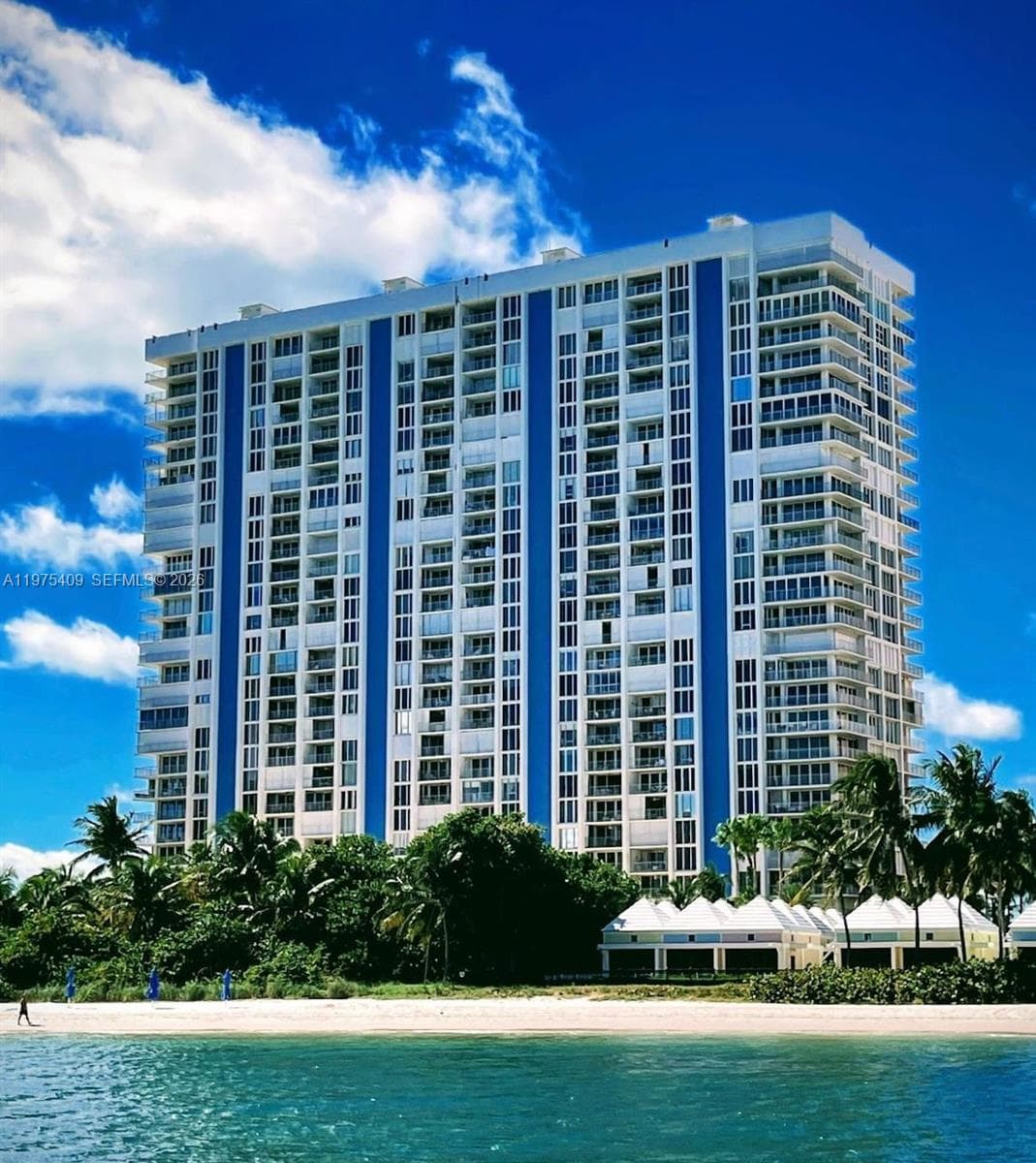 881 Ocean Dr, Key Biscayne FL 33149 — 1