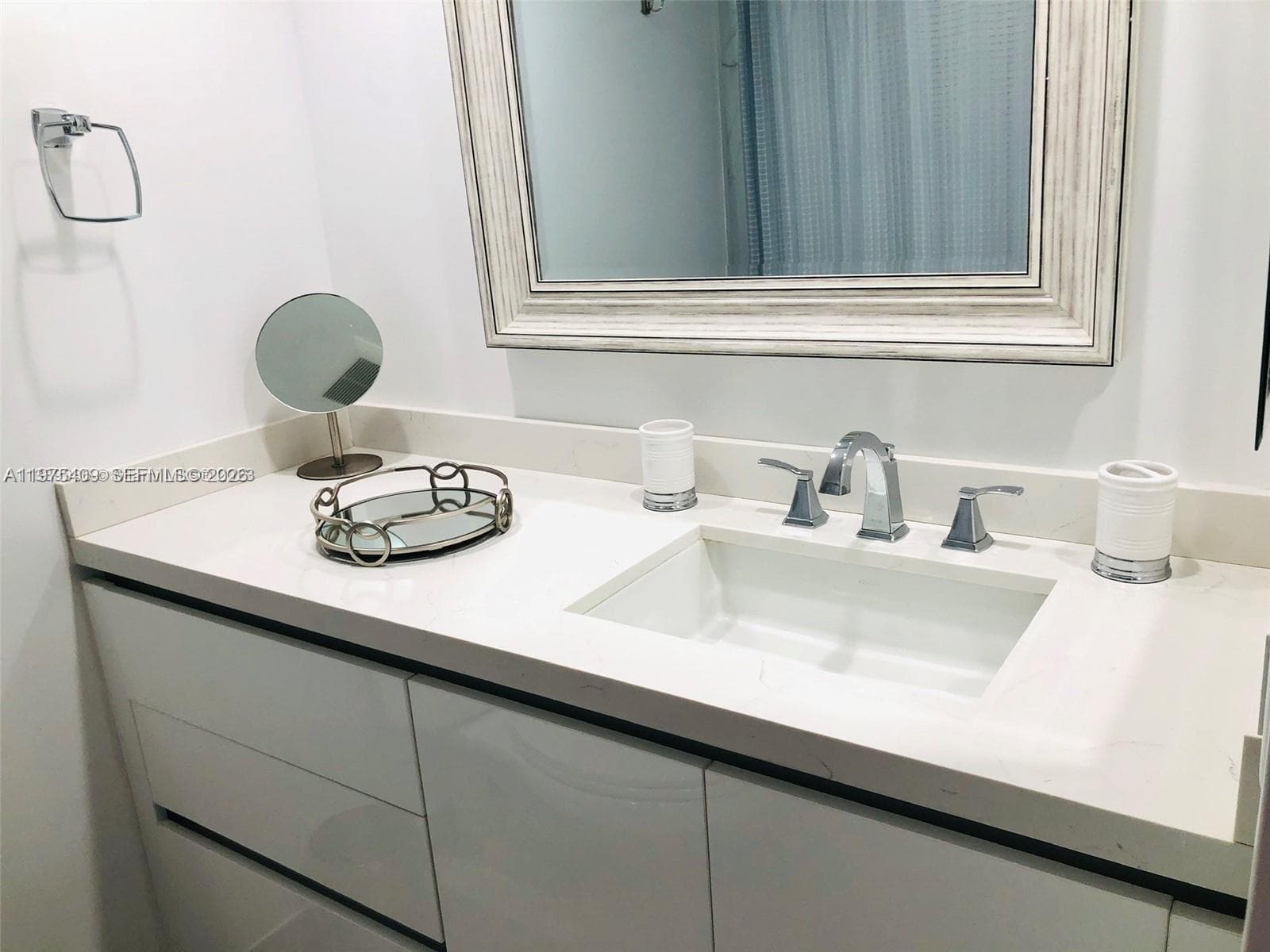 881 Ocean Dr, Key Biscayne FL 33149 — 45