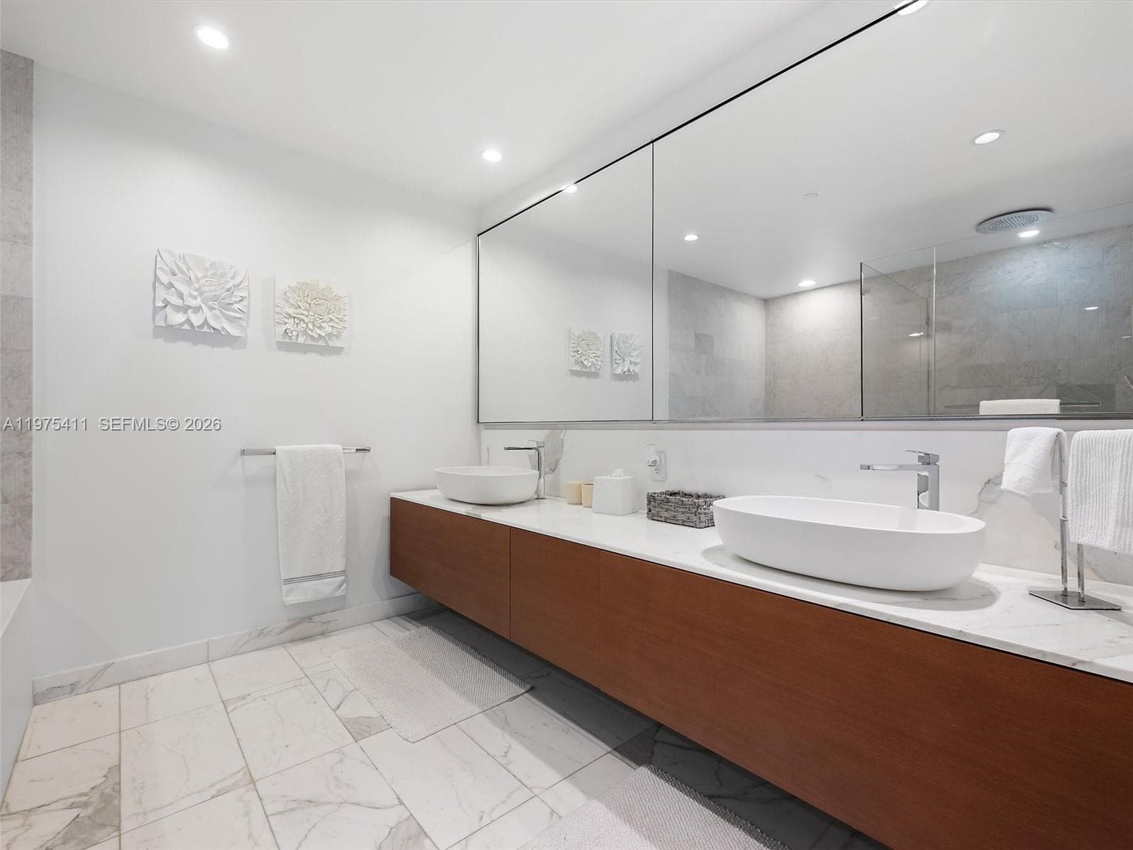 10203 Collins Ave # 1105, Bal Harbour FL 33154 — 16
