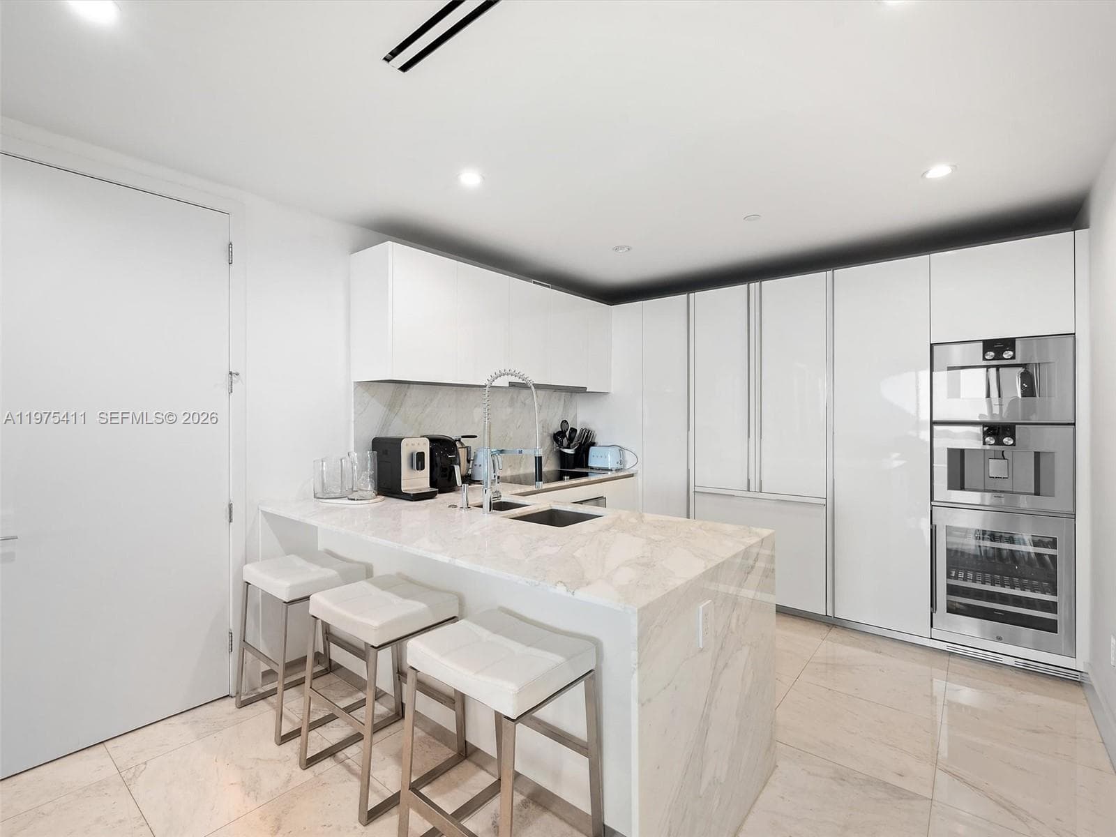 10203 Collins Ave # 1105, Bal Harbour FL 33154 — 7