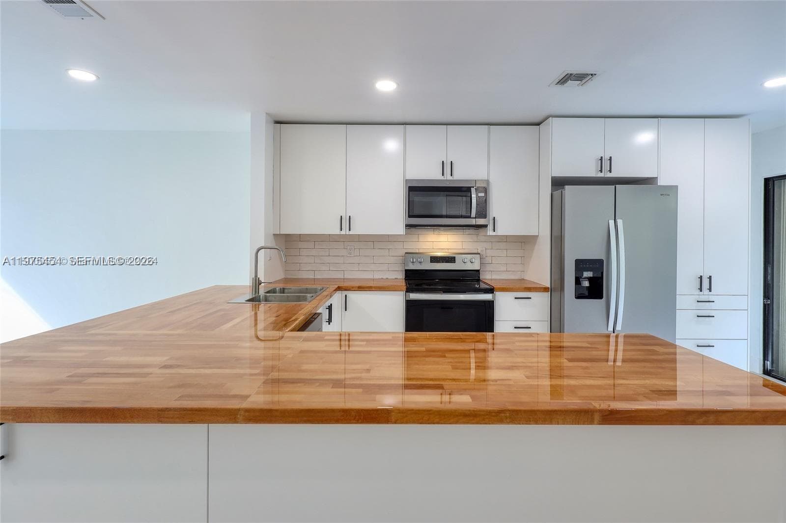 3905 Adra Ave # 46B, Doral FL 33178 — 3