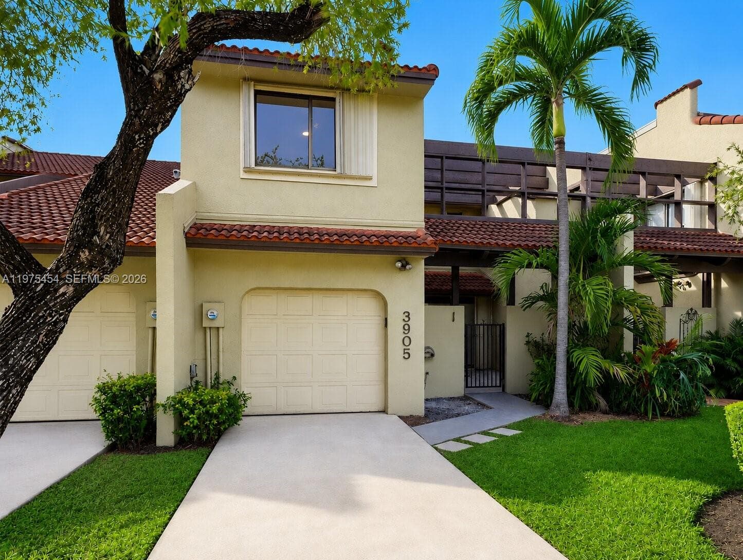 3905 Adra Ave # 46B, Doral FL 33178 — 1