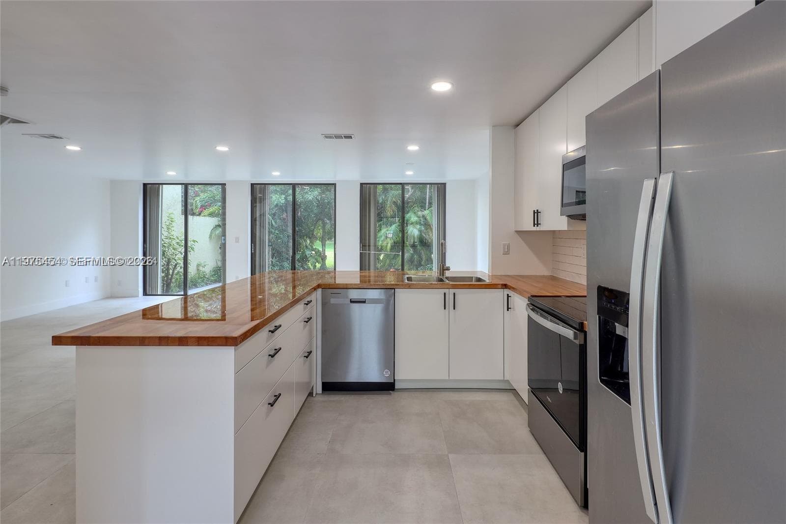 3905 Adra Ave # 46B, Doral FL 33178 — 5