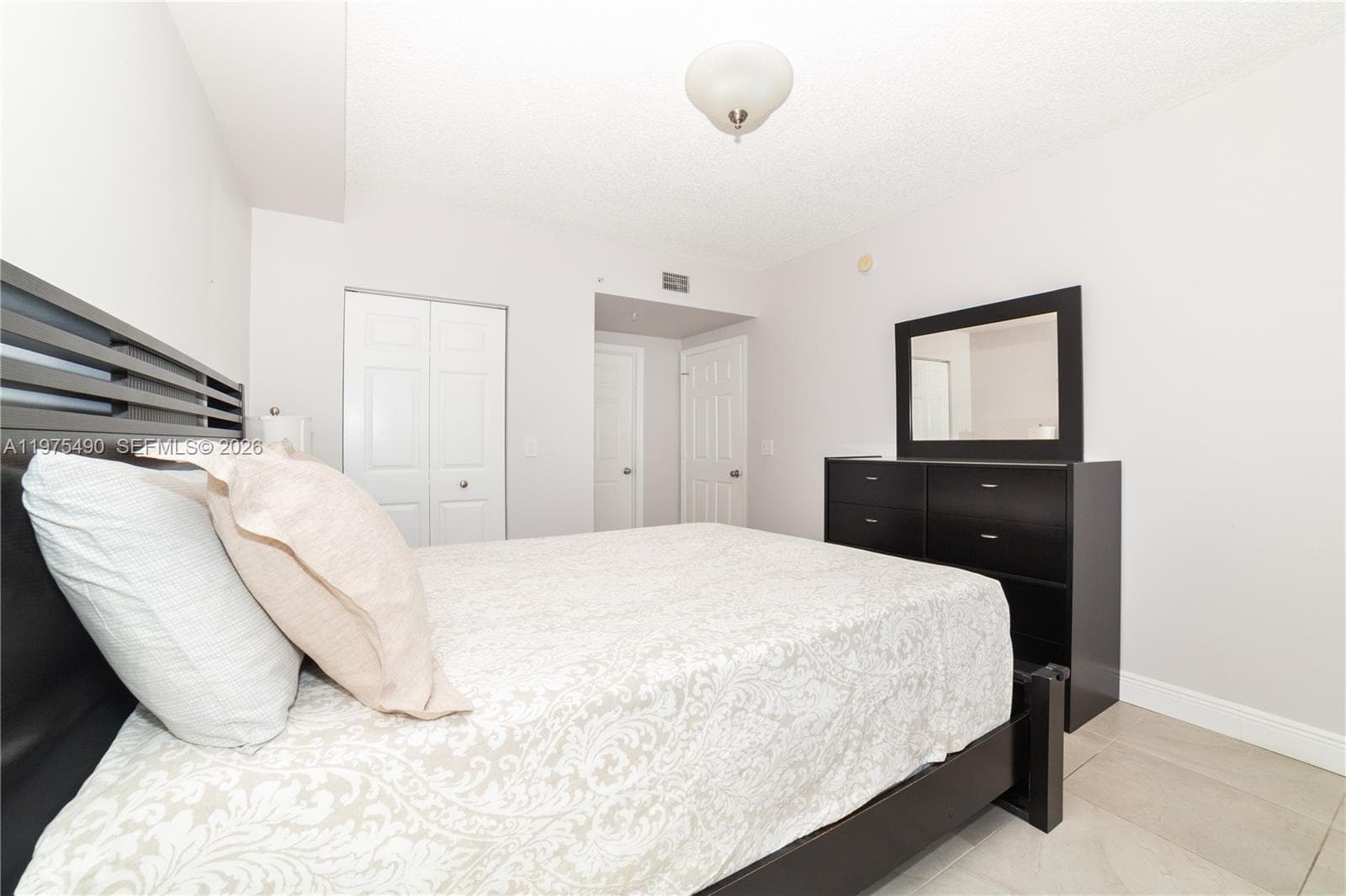 17100 N Bay Rd # 1802, Sunny Isles Beach FL 33160 — 20