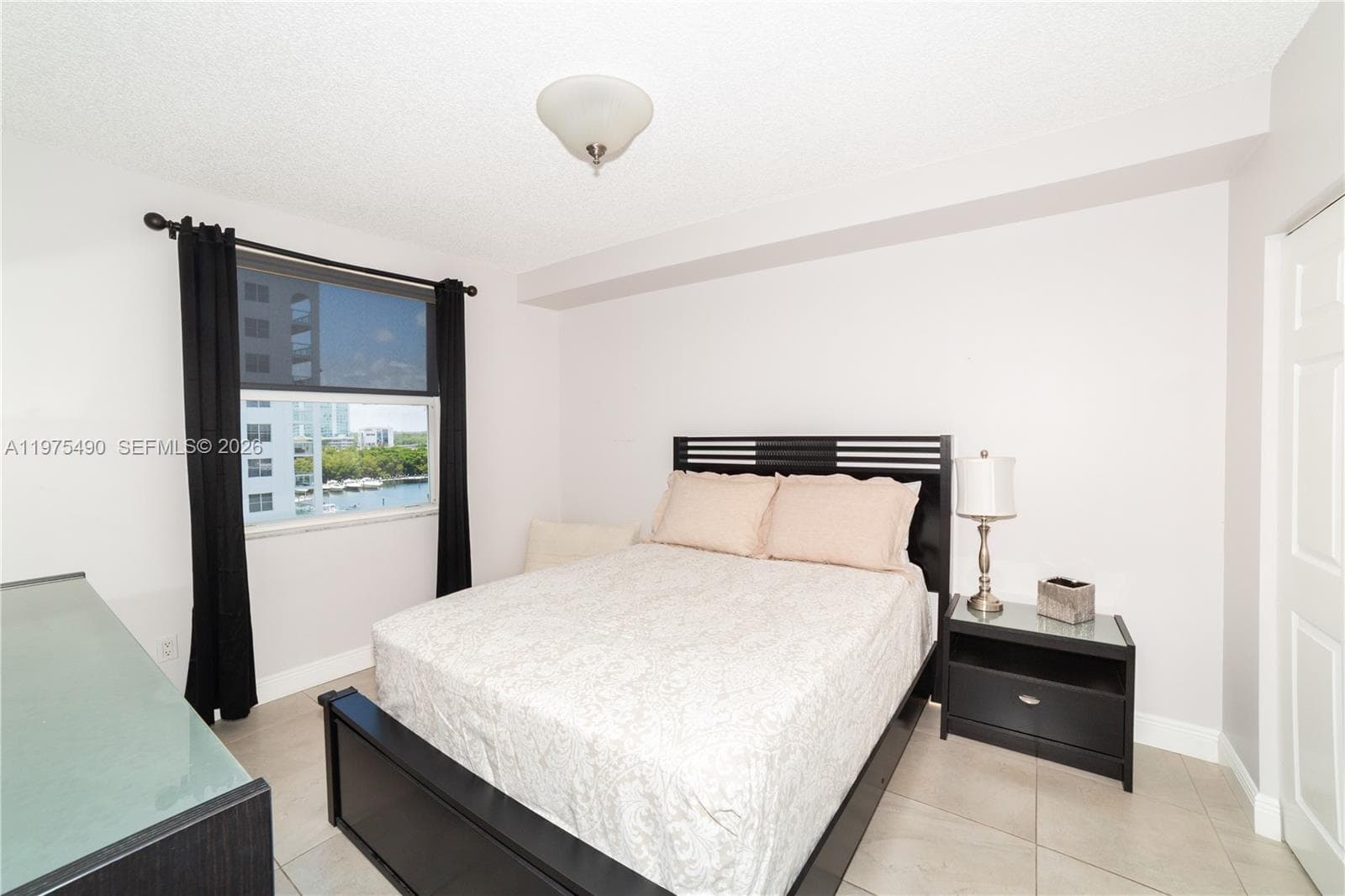 17100 N Bay Rd # 1802, Sunny Isles Beach FL 33160 — 19
