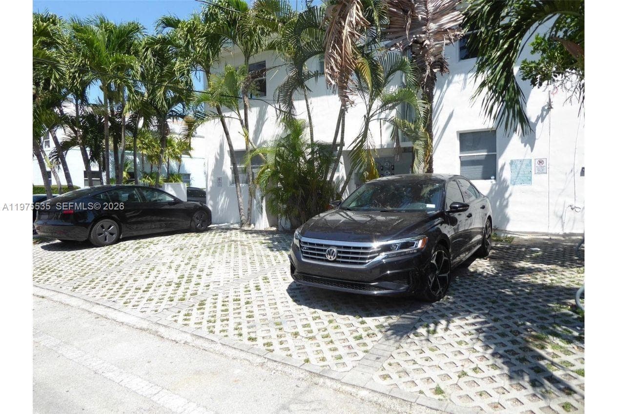 1000 7th Street, Miami Beach FL 33139 — 30
