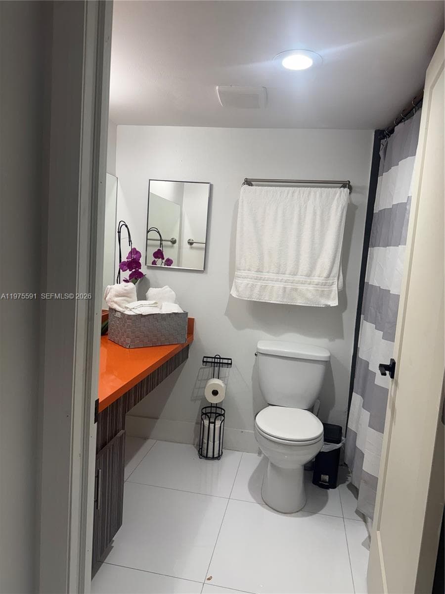 1390 Ocean Dr # 304, Miami Beach FL 33139 — 10