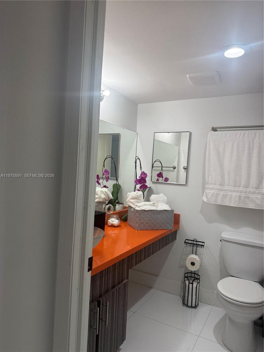 1390 Ocean Dr # 304, Miami Beach FL 33139 — 11