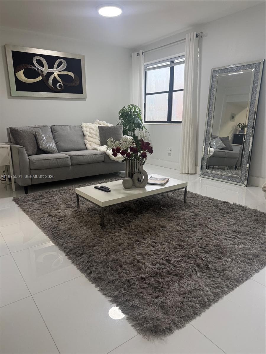 1390 Ocean Dr # 304, Miami Beach FL 33139 — 19