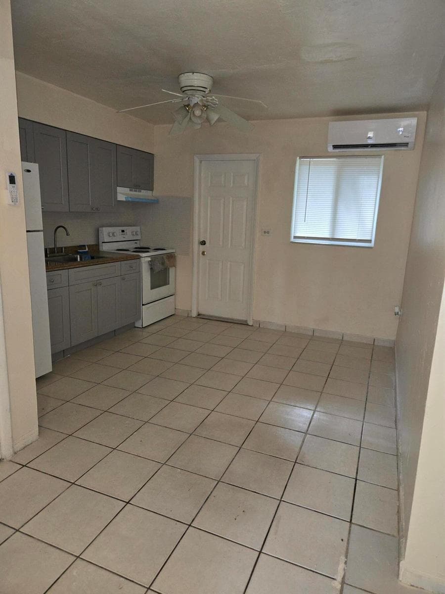 1560 NE 111th Street # 3, Miami FL 33161 — 4