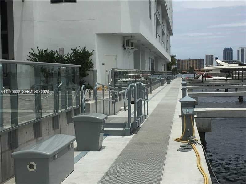 17301 BISCAYNE BLVD#48, North Miami Beach FL 33160 — 7
