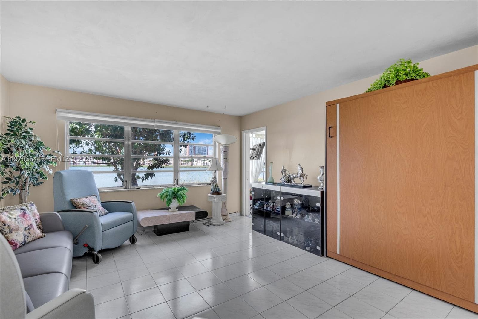 1530 NE 191st St # 105, Miami FL 33179 — 6
