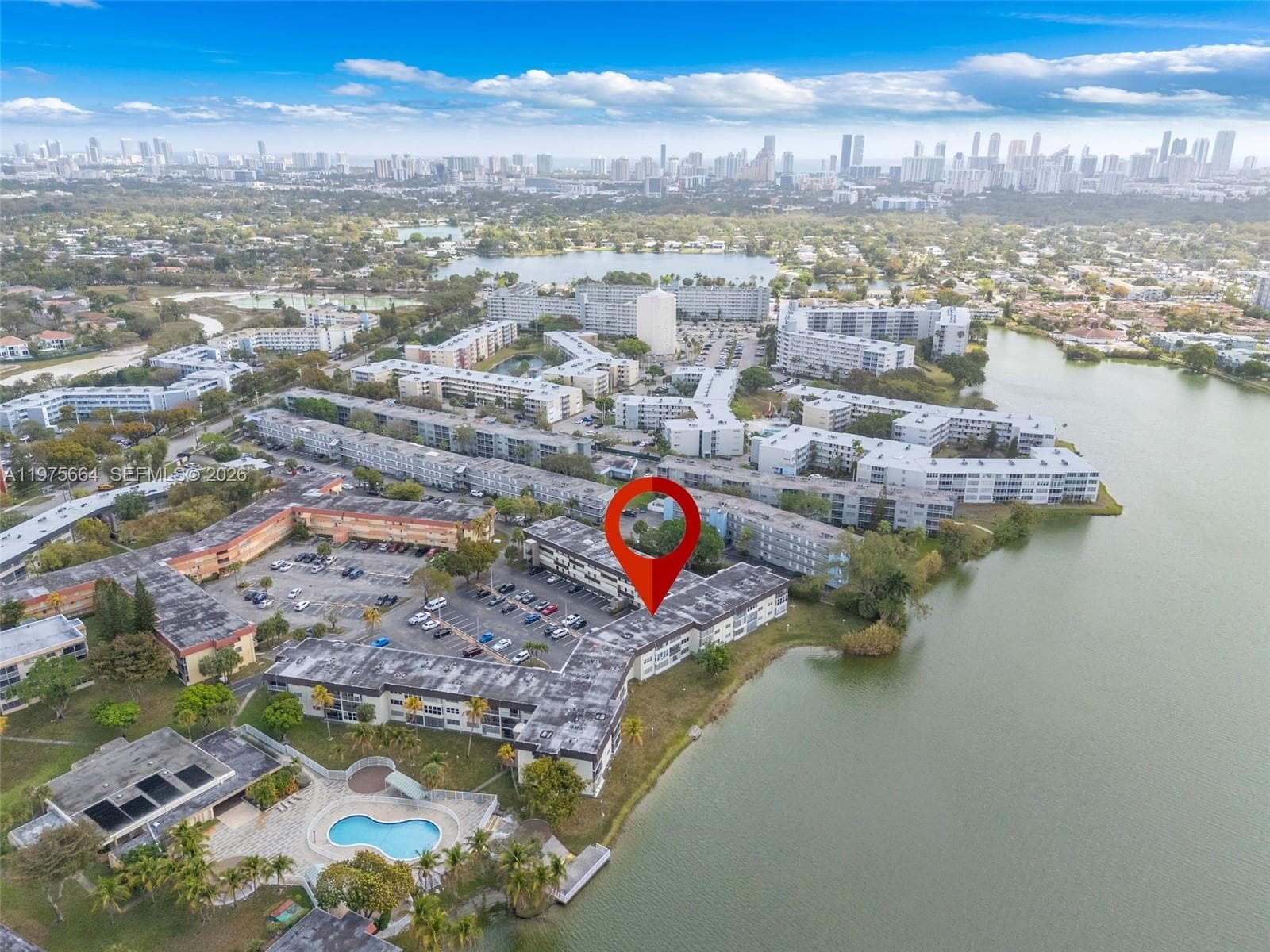 1530 NE 191st St # 105, Miami FL 33179 — 25