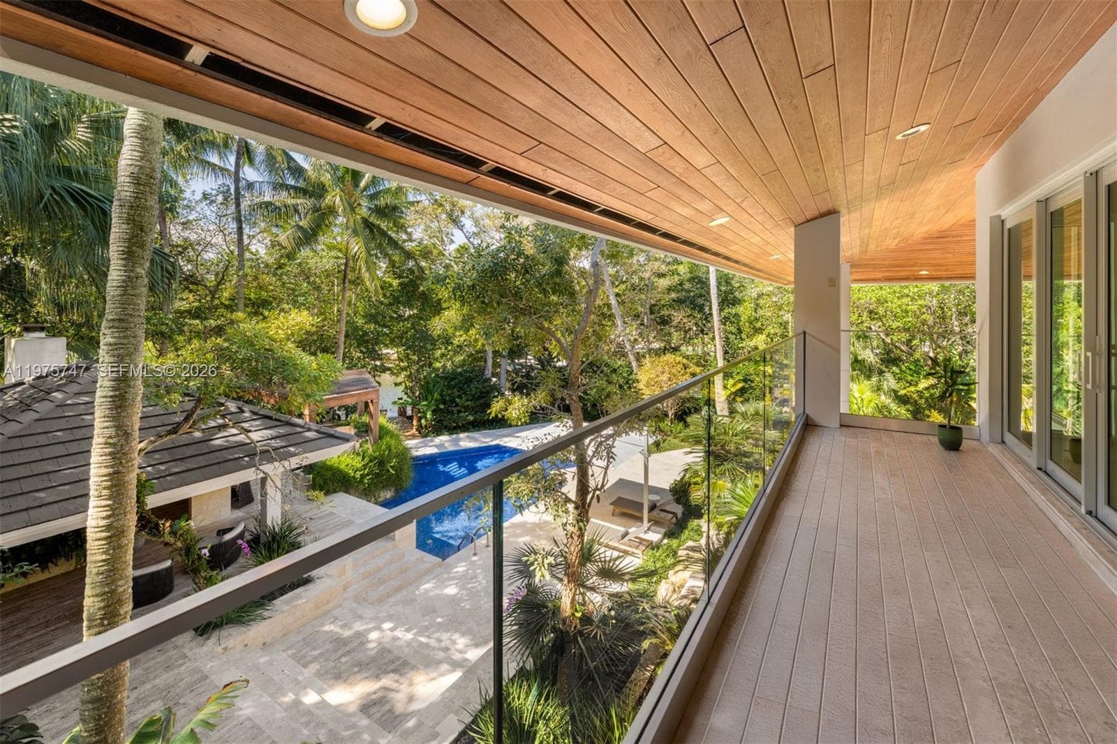 7150 W Lago Dr, Coral Gables FL 33143 — 22