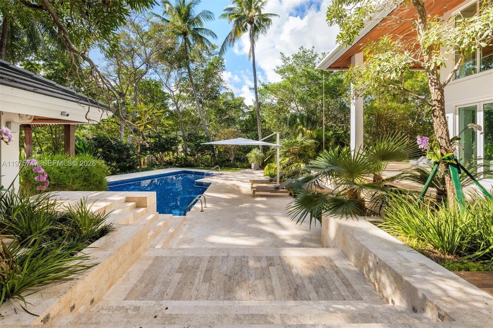 7150 W Lago Dr, Coral Gables FL 33143 — 28