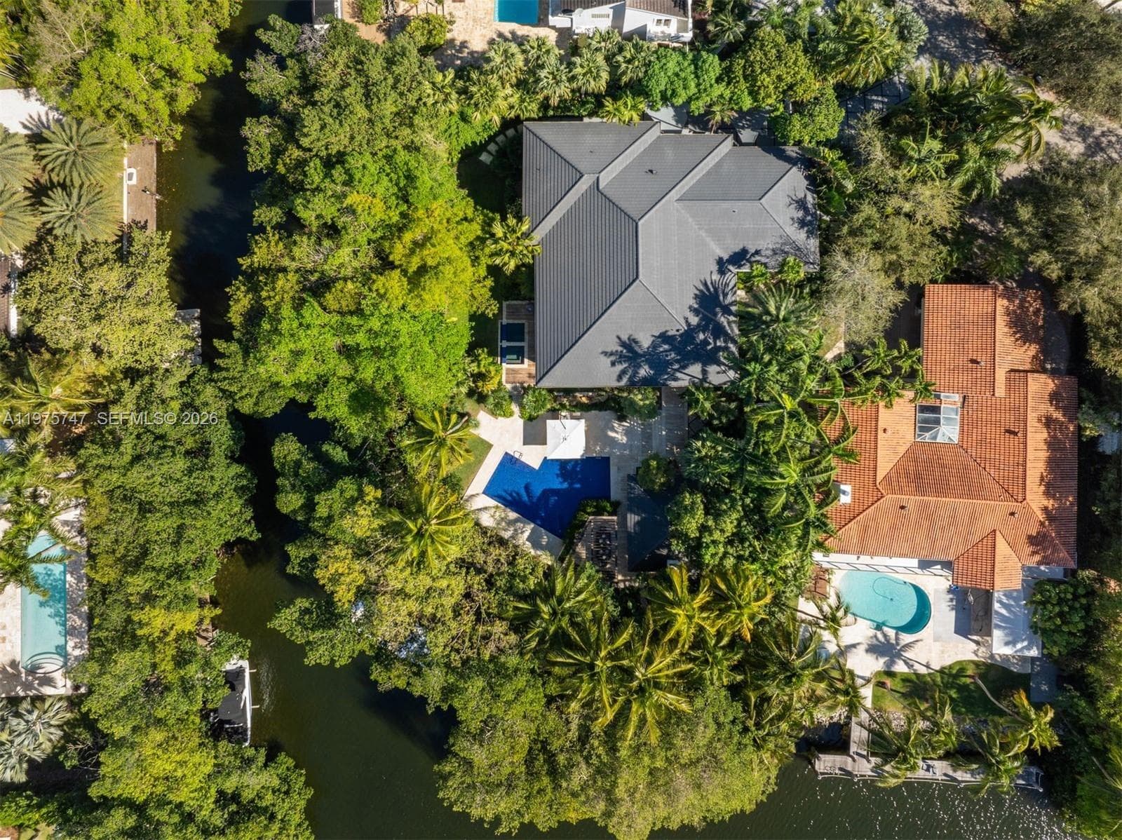 7150 W Lago Dr, Coral Gables FL 33143 — 30