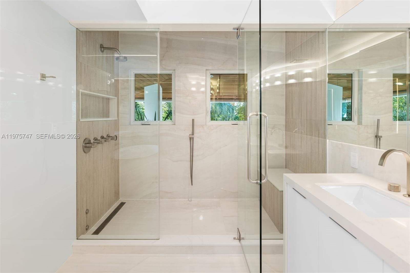 7150 W Lago Dr, Coral Gables FL 33143 — 21