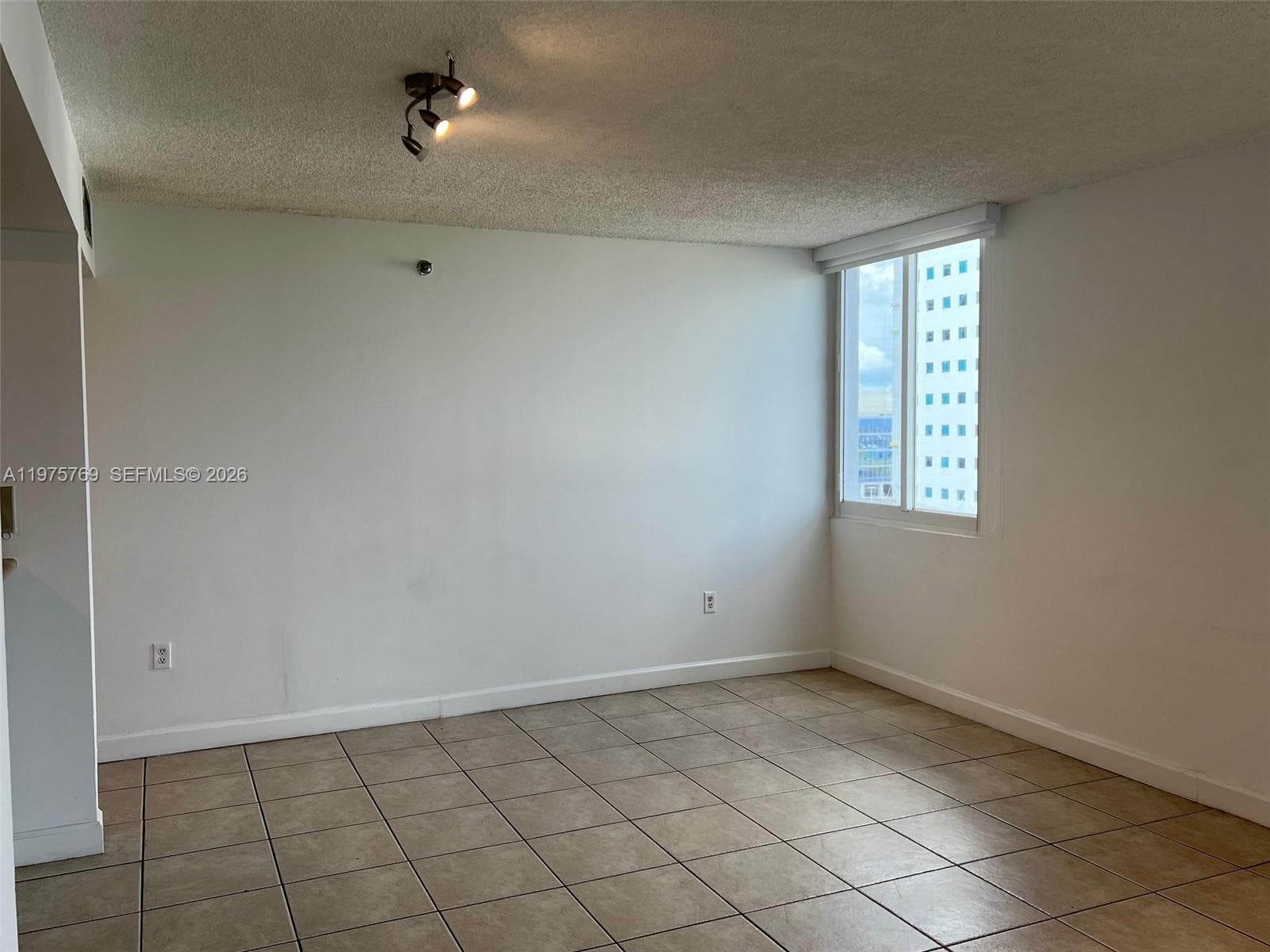850 N Miami Ave # 1808, Miami FL 33136 — 12