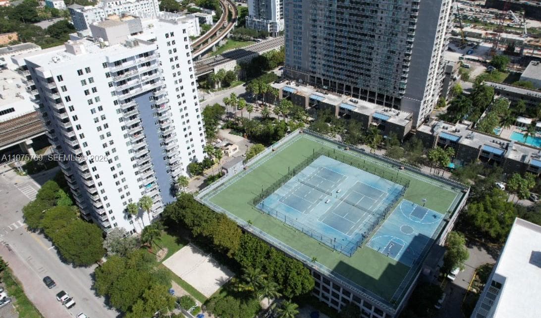 850 N Miami Ave # 1808, Miami FL 33136 — 40