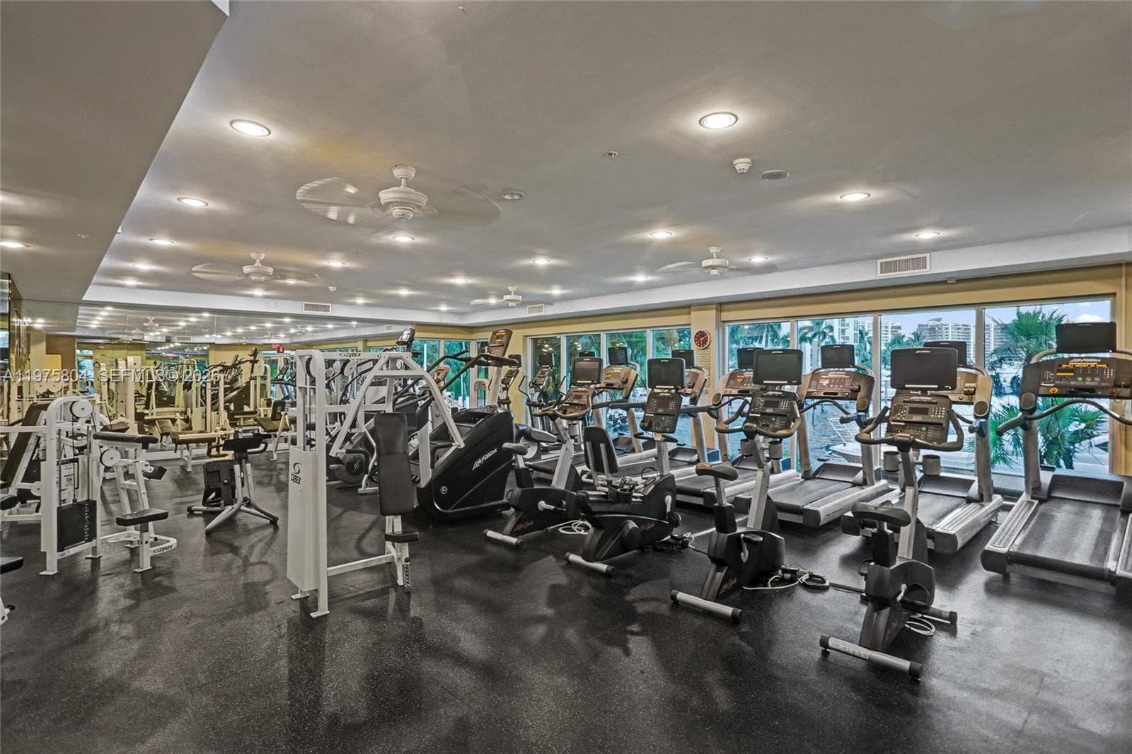 3330 NE 190th St # 1212, Aventura FL 33180 — 28