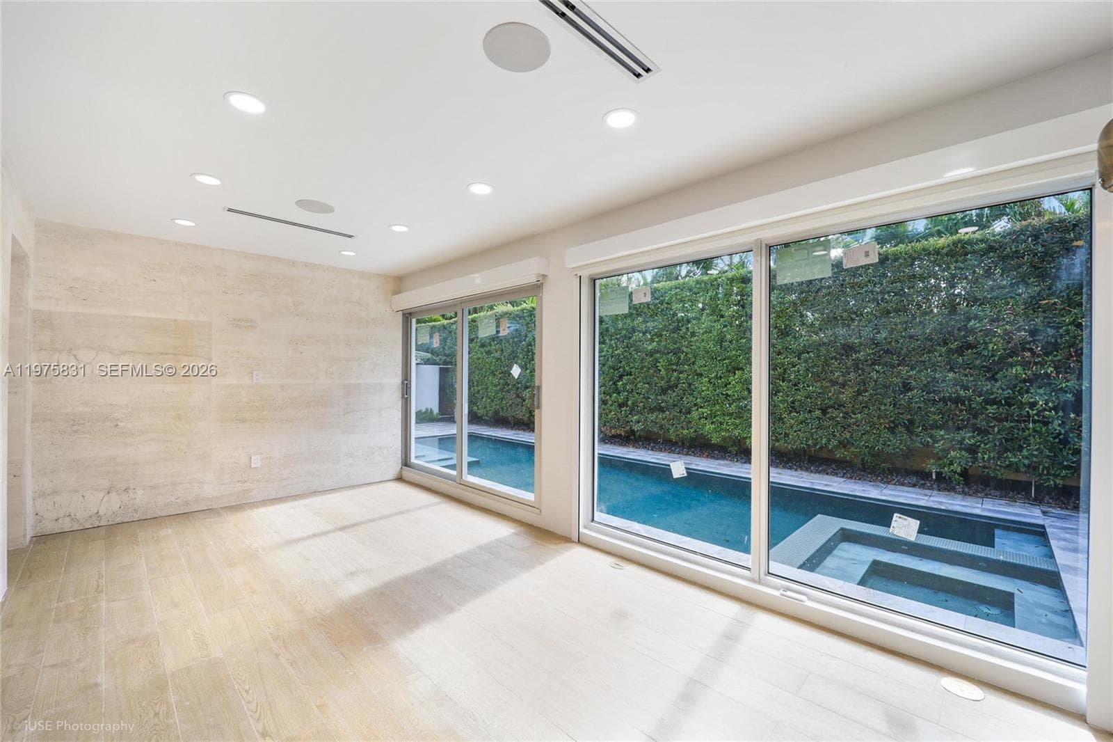 555 NE 52nd Ter, Miami FL 33137 — 21