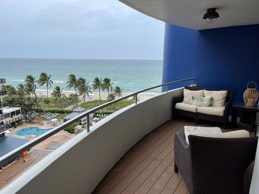 5161 Collins Ave # 1012, Miami Beach FL 33140 — 17