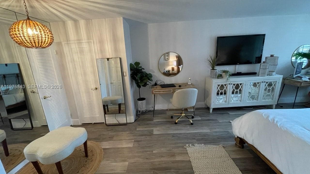 5161 Collins Ave # 1012, Miami Beach FL 33140 — 16
