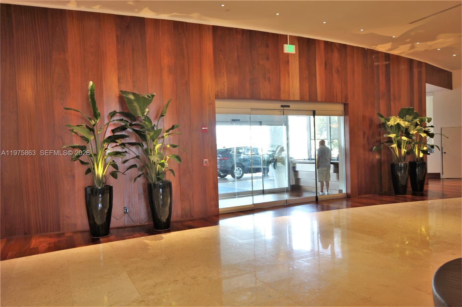 5161 Collins Ave # 1012, Miami Beach FL 33140 — 44
