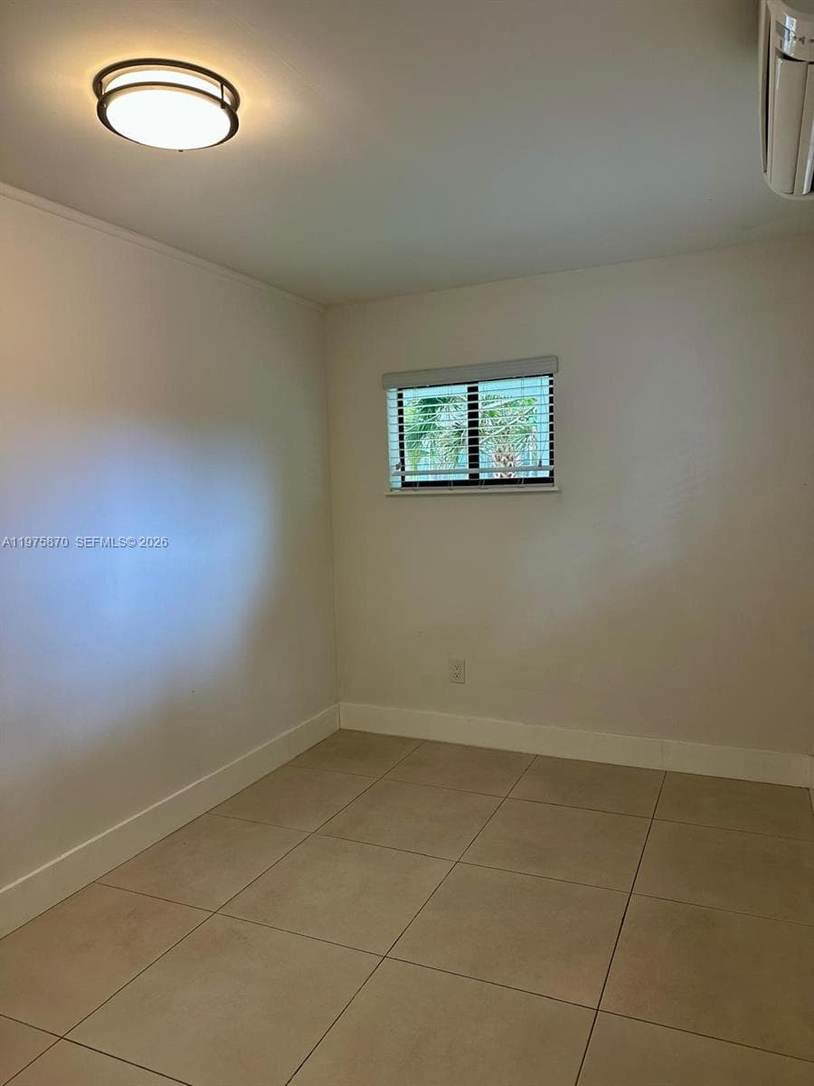 Arch Creeks Estates, Miami, FL — 33