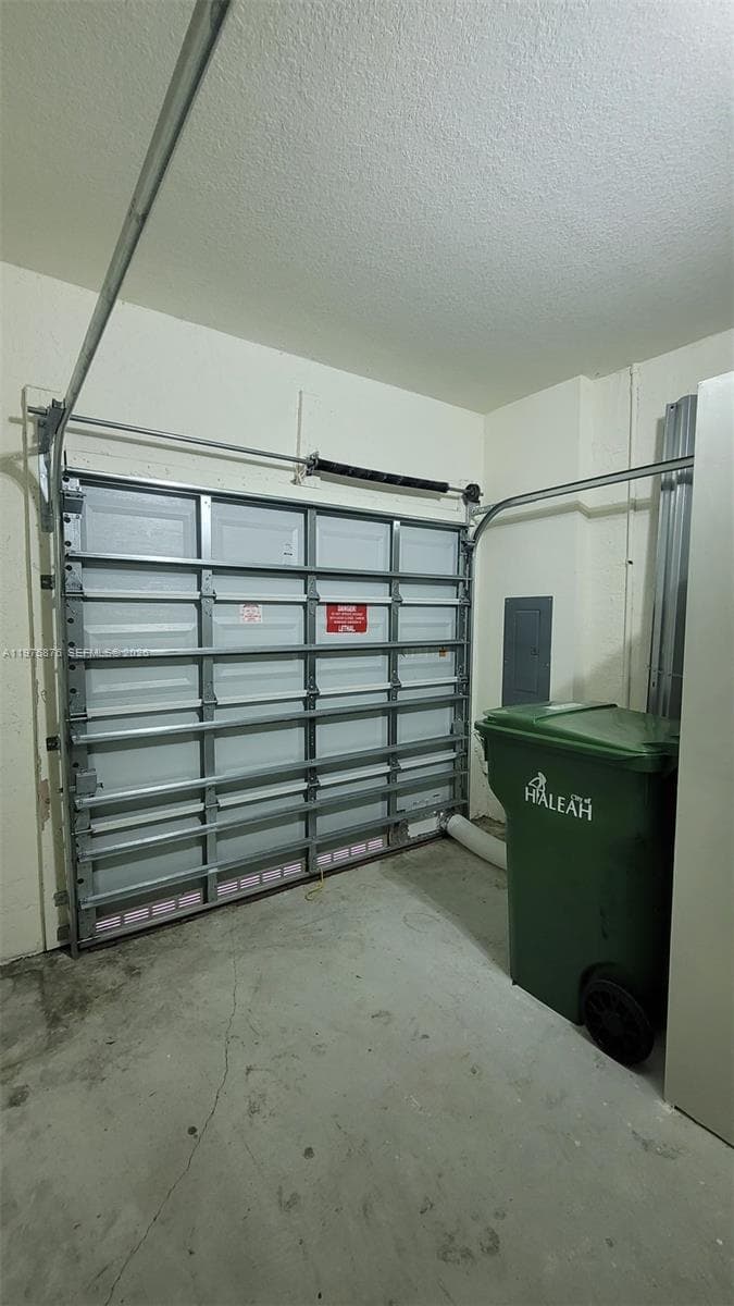 10219 W 32nd Ln, Hialeah FL 33018 — 17