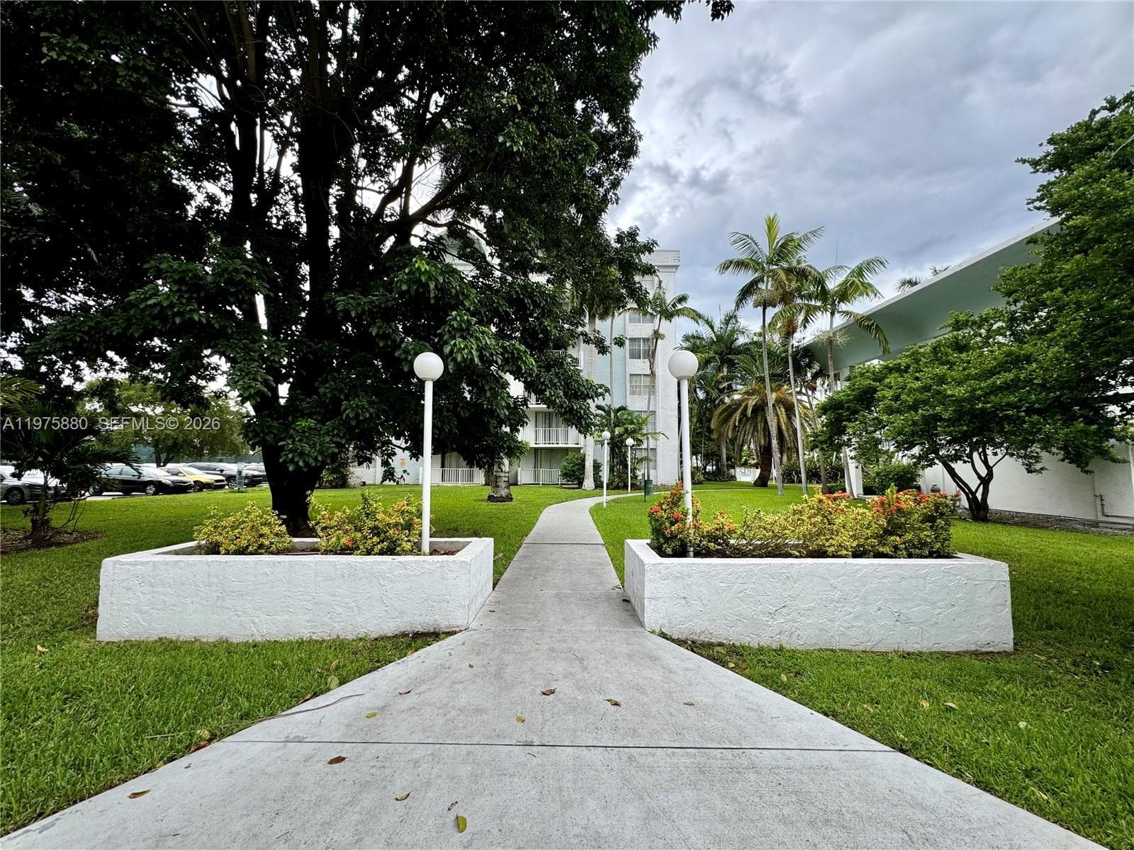 484 NW 165th St Rd # 411, Miami FL 33169 — 16