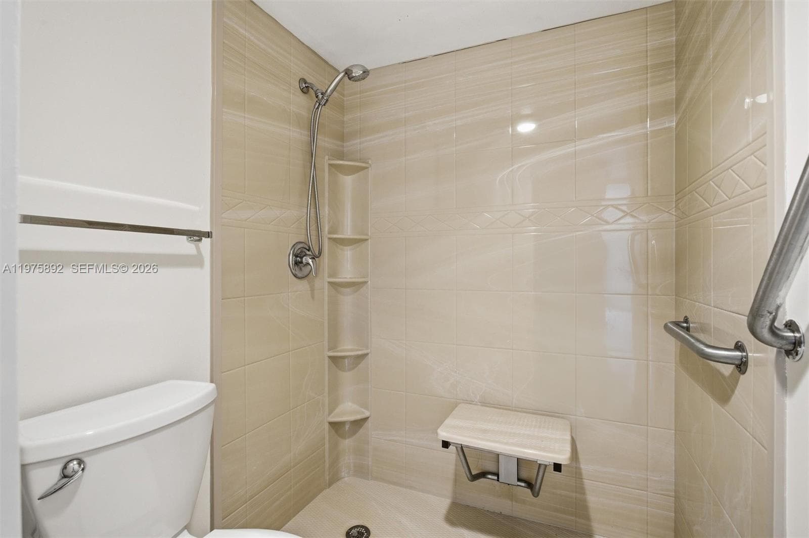 100 Bayview Dr # 1106, Sunny Isles Beach FL 33160 — 16
