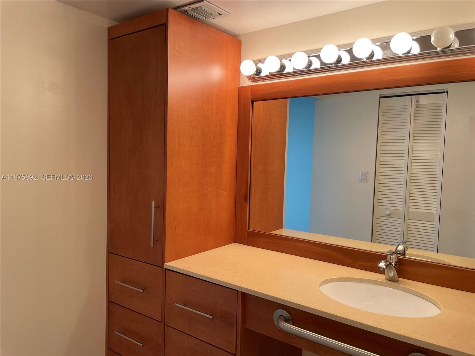 100 Bayview Dr # 1106, Sunny Isles Beach FL 33160 — 15