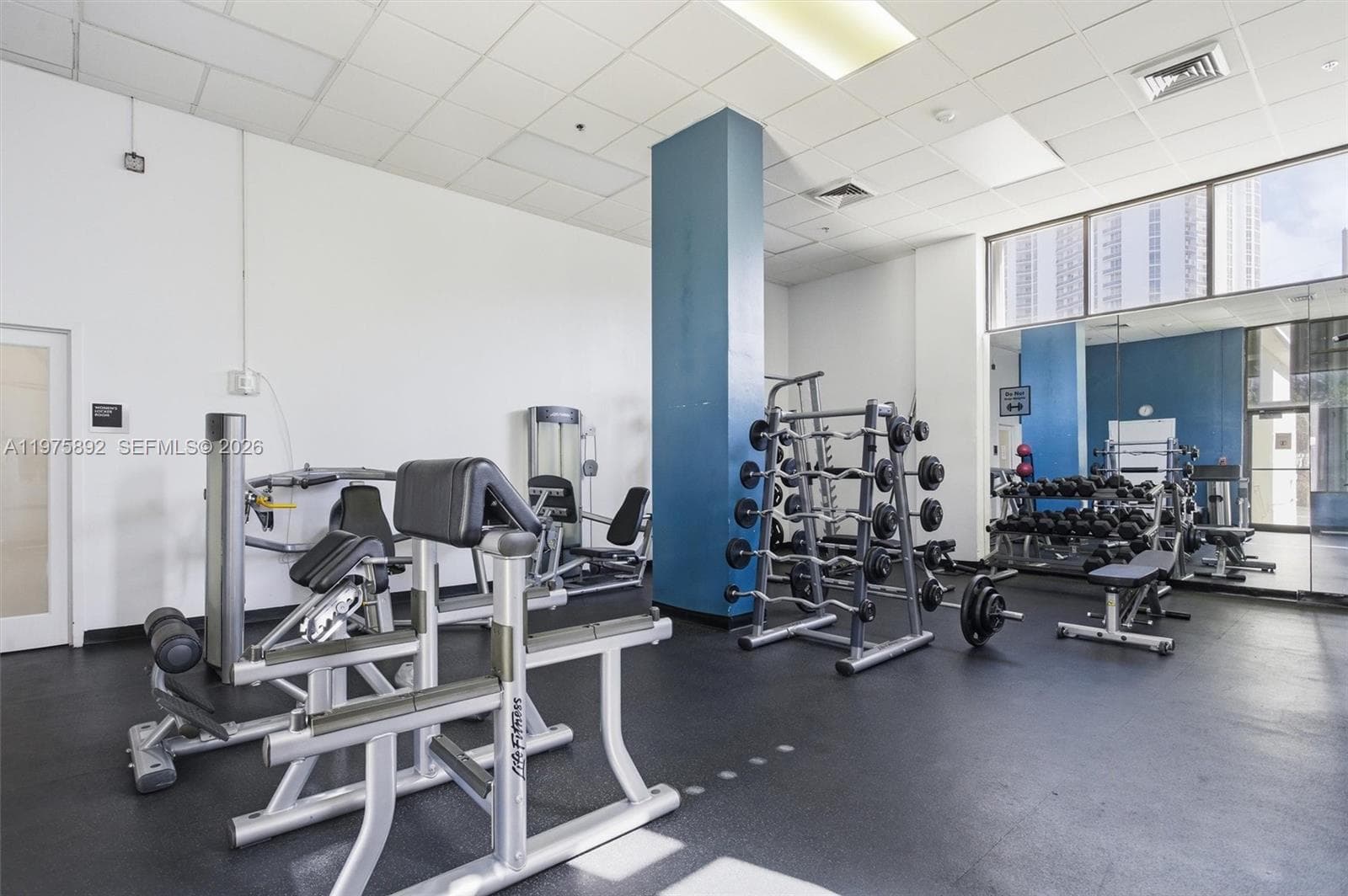 100 Bayview Dr # 1106, Sunny Isles Beach FL 33160 — 25
