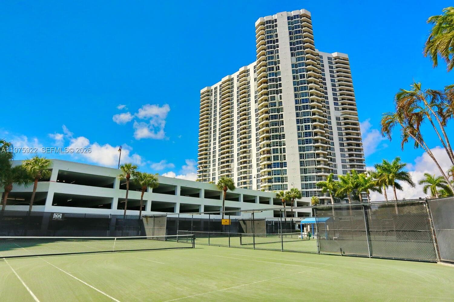 3530 Mystic Pointe Dr # 2807, Aventura FL 33180 — 54