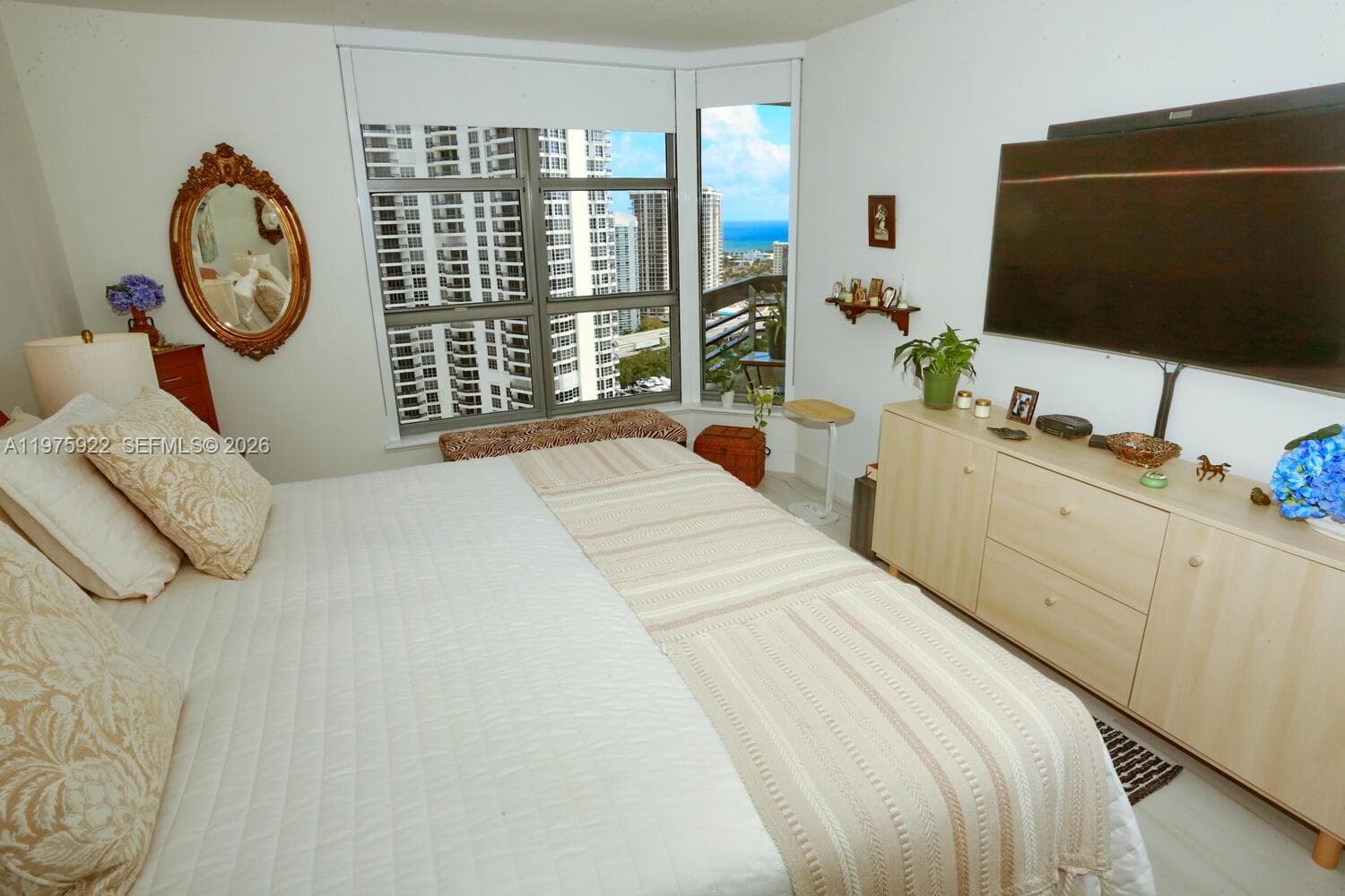 3530 Mystic Pointe Dr # 2807, Aventura FL 33180 — 35
