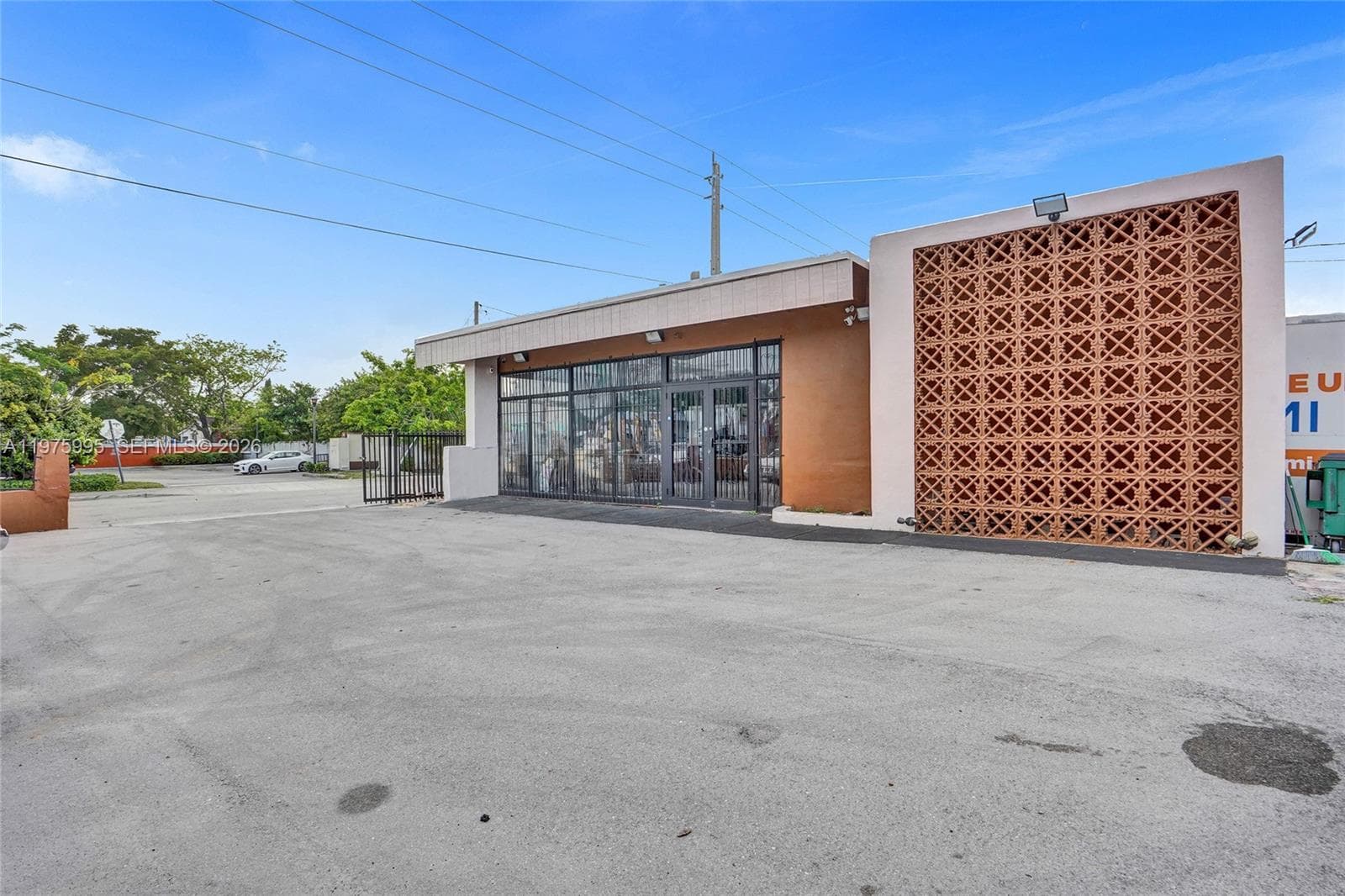 5595 NW 17th Ave, Miami FL 33142 — 1