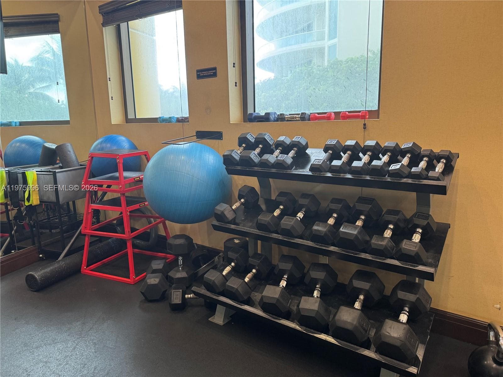 16275 Collins Ave # 904, Sunny Isles Beach FL 33160 — 17