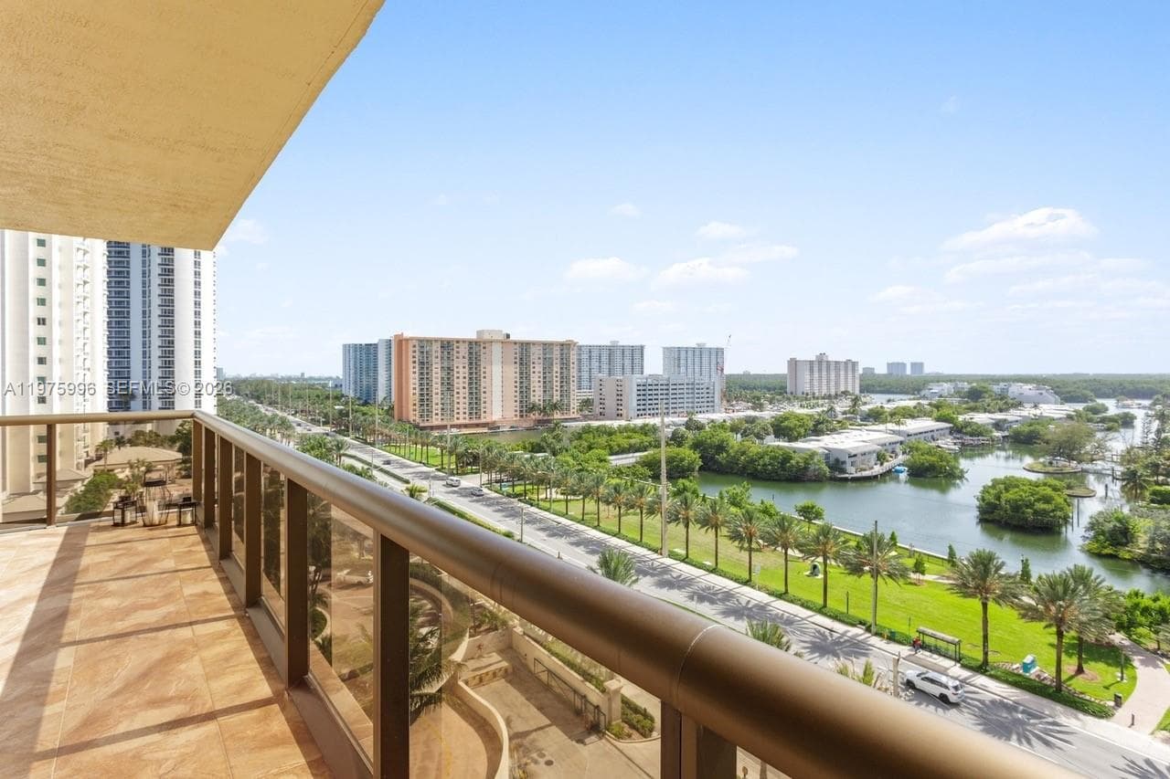 16275 Collins Ave # 904, Sunny Isles Beach FL 33160 — 10